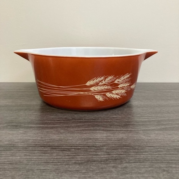 Pyrex Vintage Autumn Harvest Wheat Serving Casserole Dish 2.5 L 475-B - Picture 2 of 7